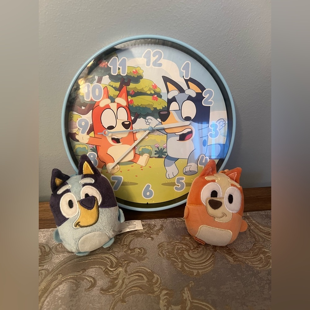 Bluey & Friends Kids Wall Clock with Plushies